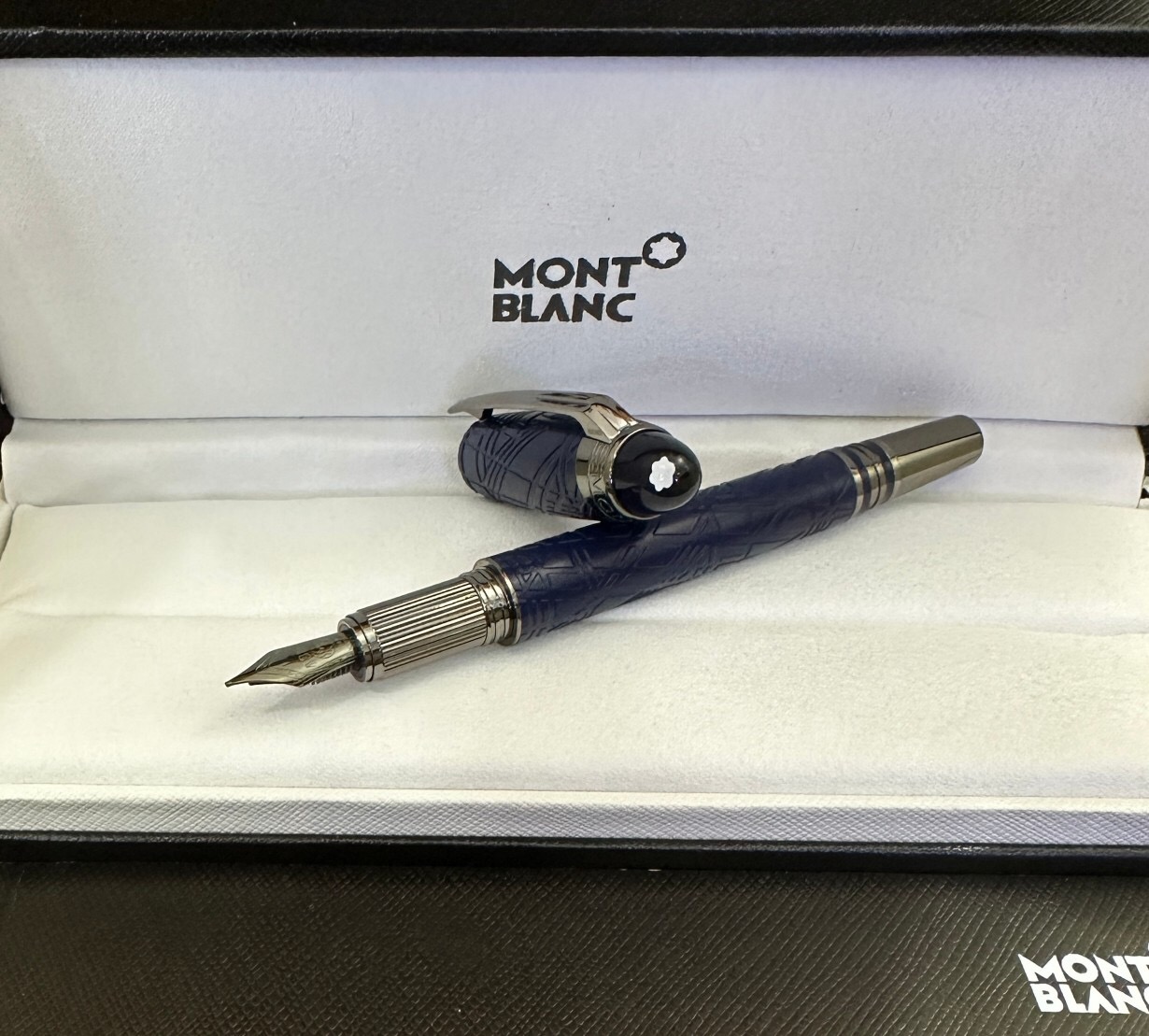 AAA Copy Montblanc Starwalker 'Space Blue' Fountain Pen Blue Black Pen
